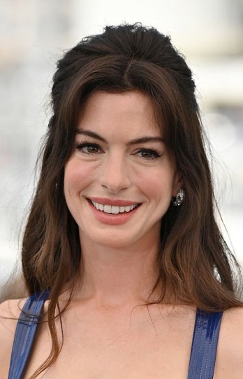 Anne Hathaway - Half Up Half Down Hairstyle - 75th annual Cannes Film ...