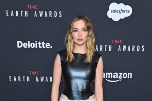 Latest Jodie Comer Hairstyles (2024) – This Season’s Vibe – Easy Breazy